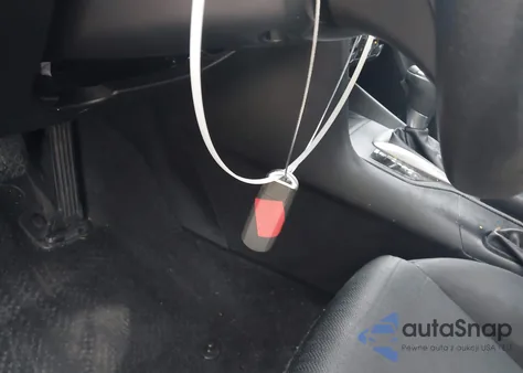 2015 Mazda Mazda3 I Sv z USA, uszkodzony, nr VIN JM1BM1T70F1271350